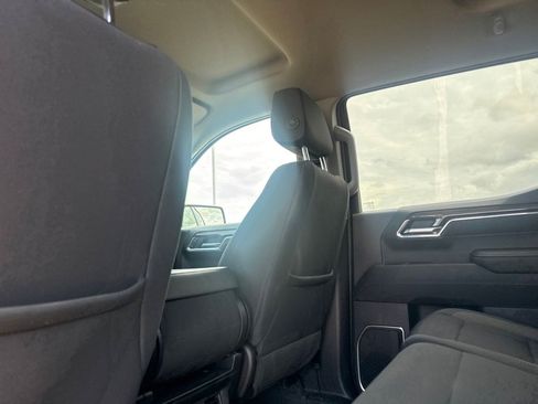 Used 2023 Chevrolet Silverado 1500 LT AWD/4WD image 35