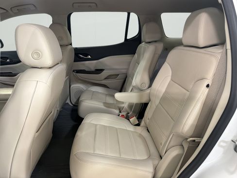 Used 2021 GMC Acadia Denali w/ Denali Technology Package FWD image 12