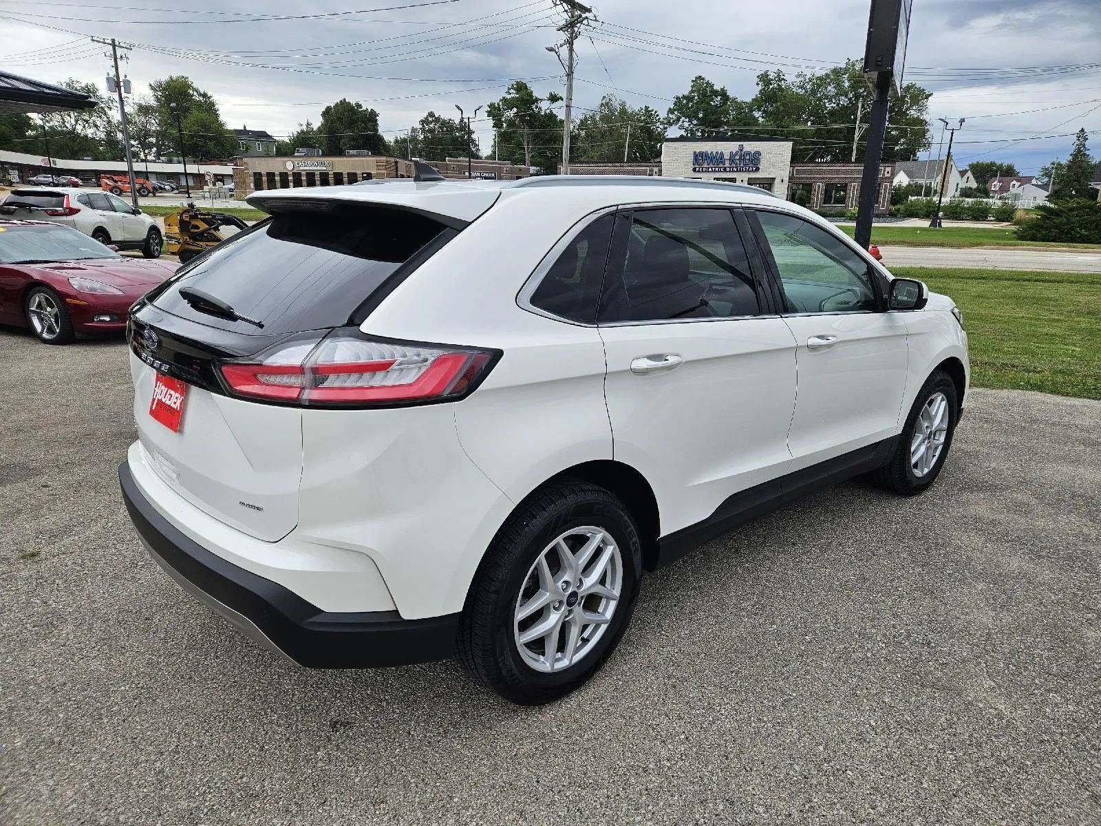 Used 2022 Ford Edge SEL w/ Convenience Package AWD/4WD image 6