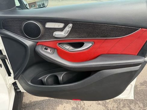 Used 2022 Mercedes-Benz GLC 300 GLC 300 image 31