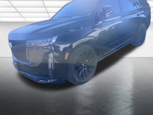 Used 2023 Cadillac Escalade Sport w/ LPO, ONYX Package image 4