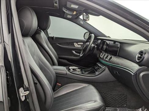 Used 2017 Mercedes-Benz E 300 E 300 LUXURY image 21