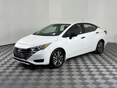 Used 2024 Nissan Versa S w/ S Plus Package image 7