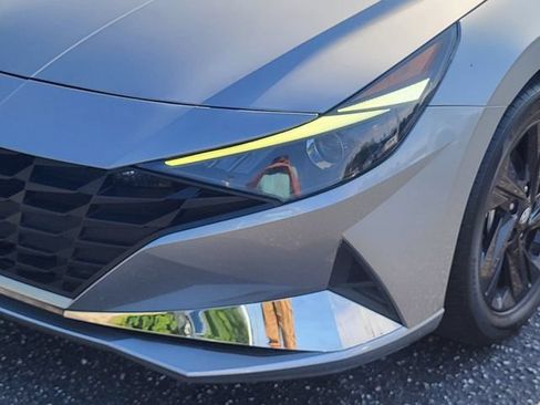 Used 2023 Hyundai Elantra SEL w/ Cargo Package FWD image 7