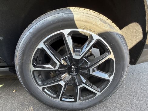 Used 2021 Chevrolet Tahoe High Country image 6