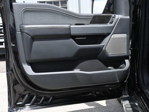 Certified 2022 Ford F150 Lariat w/ Equipment Group 502A High AWD/4WD image 17