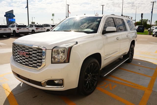Used 2020 GMC Yukon XL Denali w/ Denali Ultimate Package AWD/4WD image 32
