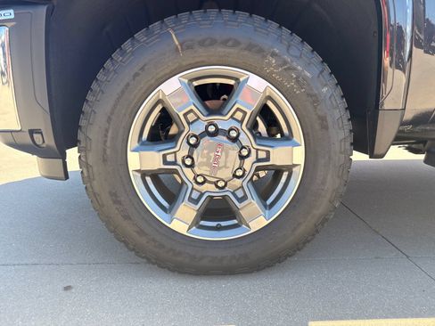 New 2026 GMC Sierra 2500 SLT AWD/4WD image 28