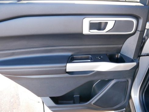 Certified 2022 Ford Explorer XLT w/ Equipment Group 202A image 12