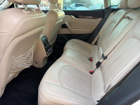 Used 2018 Maserati Levante GranLusso image 21