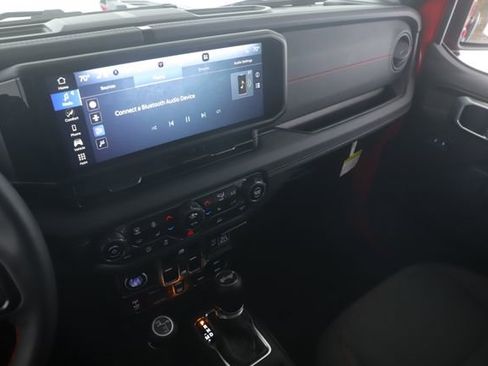 Used 2024 Jeep Wrangler Unlimited Rubicon w/ XTREMEE 35" Tire Package image 25