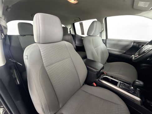 Certified 2022 Toyota Tacoma SR5 image 39