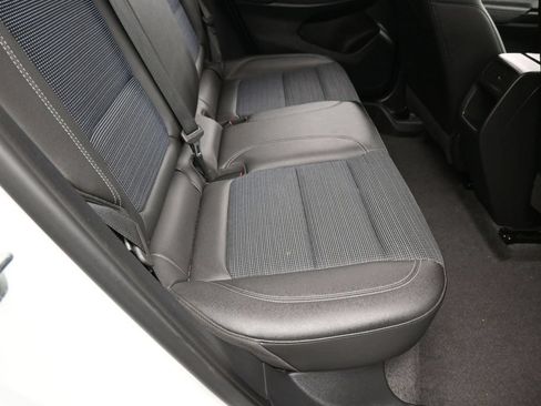 Used 2025 Buick Envista Preferred FWD image 34