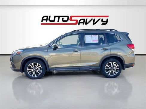 Used 2022 Subaru Forester Limited image 4