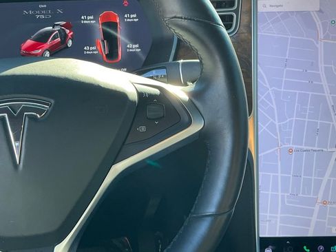 Used 2017 Tesla Model X 75D image 45