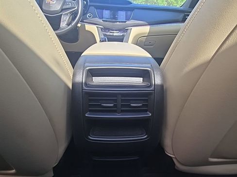 Used 2018 Cadillac XT5 Luxury w/ LPO, Wheel Lock Package image 24