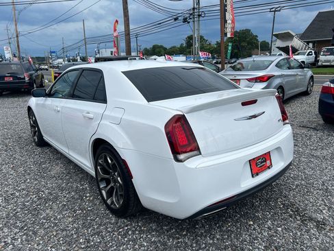 Used 2016 Chrysler 300 S RWD image 4