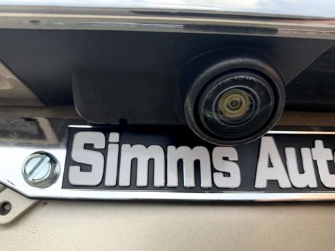 Used 2017 Ford Fusion SE w/ Fusion SE Technology Package image 48