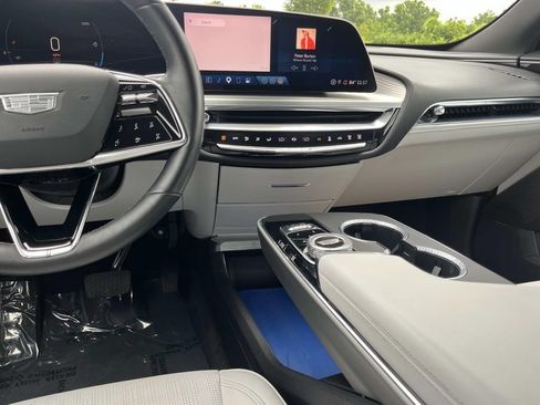 Certified 2024 Cadillac Lyriq Luxury RWD image 15
