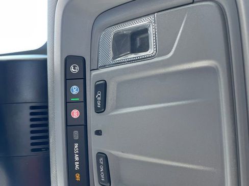 Used 2024 Chevrolet Silverado 2500 Custom w/ Custom Value Package AWD/4WD image 18