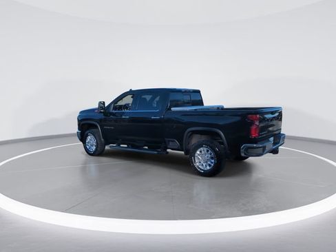Used 2024 Chevrolet Silverado 2500 LTZ w/ LTZ Plus Package image 6