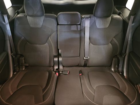 Used 2015 Jeep Cherokee Latitude image 13