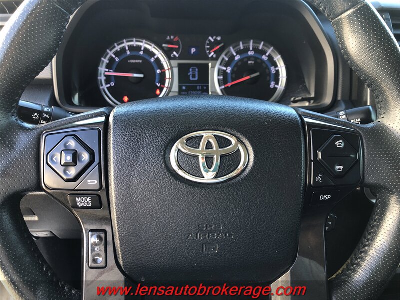 Used 2017 Toyota 4Runner TRD Off-Road AWD/4WD image 13