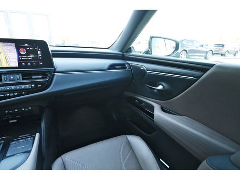 Used 2022 Lexus ES 350 Ultra Luxury image 12