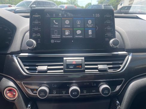 Used 2018 Honda Accord Sport image 25