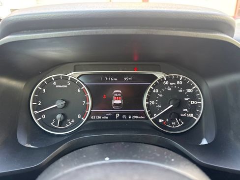 Used 2024 Nissan Rogue S AWD/4WD image 19