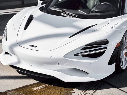 Used 2024 McLaren 750S RWD image 6
