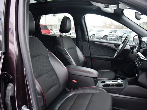 Used 2023 Ford Escape ST-Line w/ Tech Pack #1 image 16