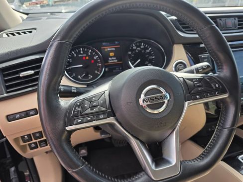 Used 2018 Nissan Rogue SL w/ Premium Package AWD/4WD image 19