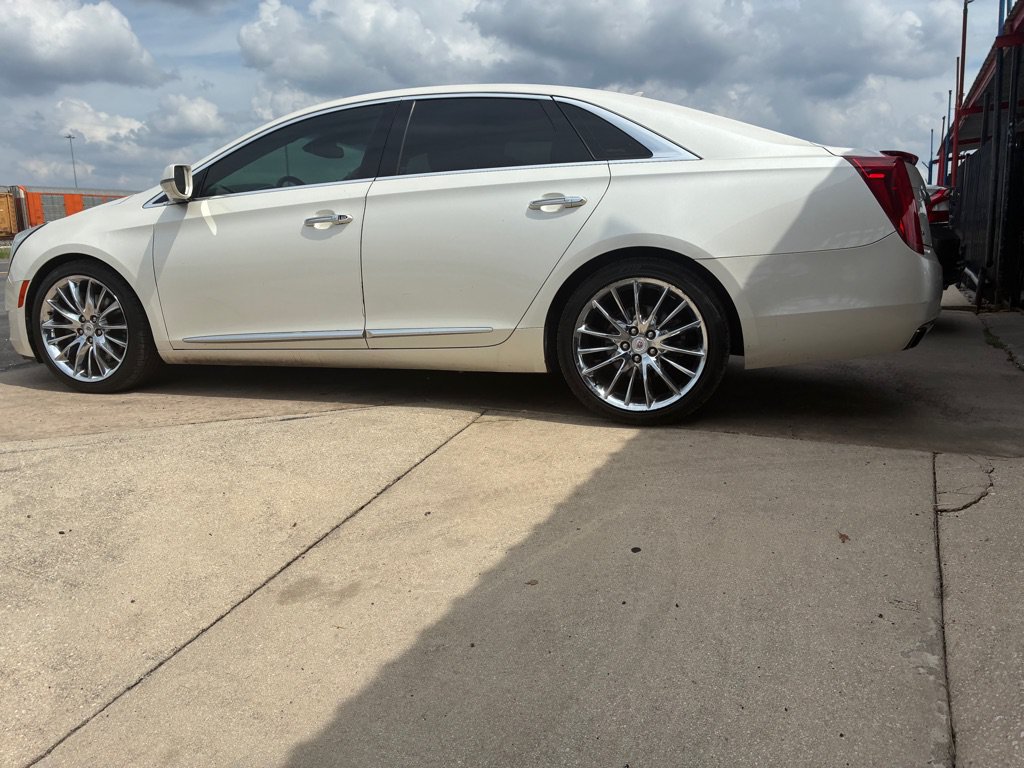 Used 2013 Cadillac XTS Platinum FWD image 12