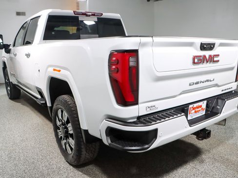 Used 2024 GMC Sierra 2500 Denali w/ Denali Reserve Package image 9