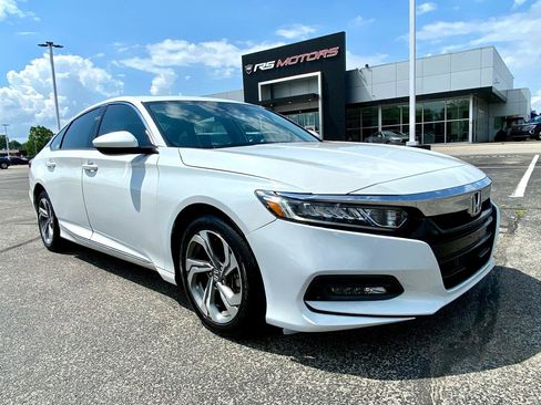 Used 2018 Honda Accord EX image 2
