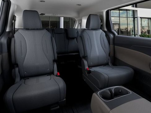 New 2026 Kia Carnival LX FWD image 17