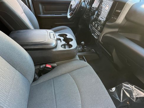 Used 2024 RAM 3500 Tradesman w/ Chrome Appearance Group image 16