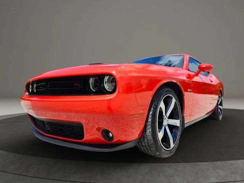Used 2016 Dodge Challenger R/T Plus RWD image 2