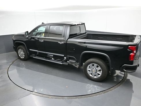 Used 2024 Chevrolet Silverado 2500 High Country w/ High Country Premium Package image 46