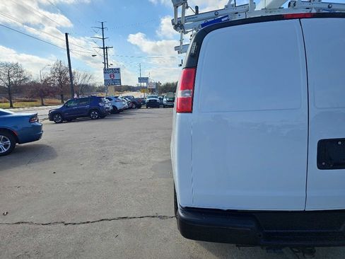 Used 2019 Chevrolet Express 2500 w/ Driver Convenience Package image 10