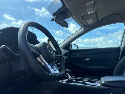 Certified 2023 Nissan Sentra SV w/ Lighting Package FWD image 33