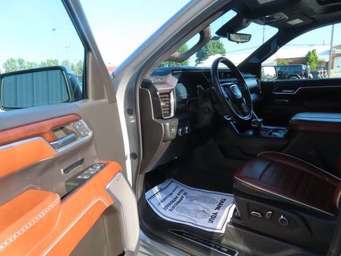 Used 2024 GMC Sierra 1500 Denali Ultimate AWD/4WD image 18