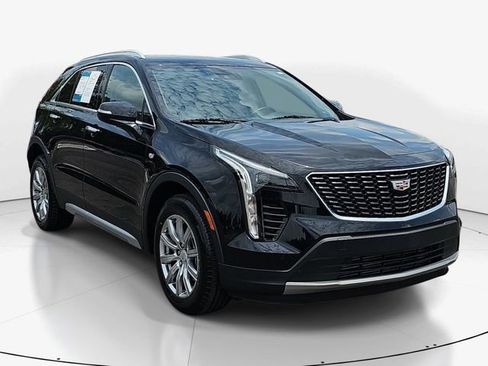Used 2023 Cadillac XT4 Premium Luxury FWD image 3