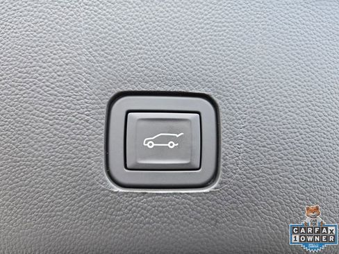 Used 2024 Chevrolet Traverse RS image 23