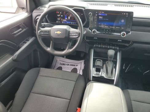 Used 2026 Chevrolet Colorado W/T RWD image 11