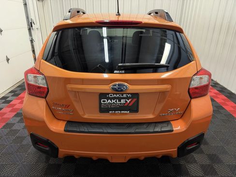 Used 2014 Subaru Crosstrek 2.0i Premium w/ Moonroof Package AWD/4WD image 3