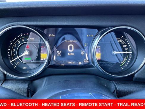 Used 2023 Jeep Wrangler Unlimited Sahara w/ Cold Weather Group AWD/4WD image 13