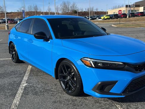 Used 2024 Honda Civic Sport image 1