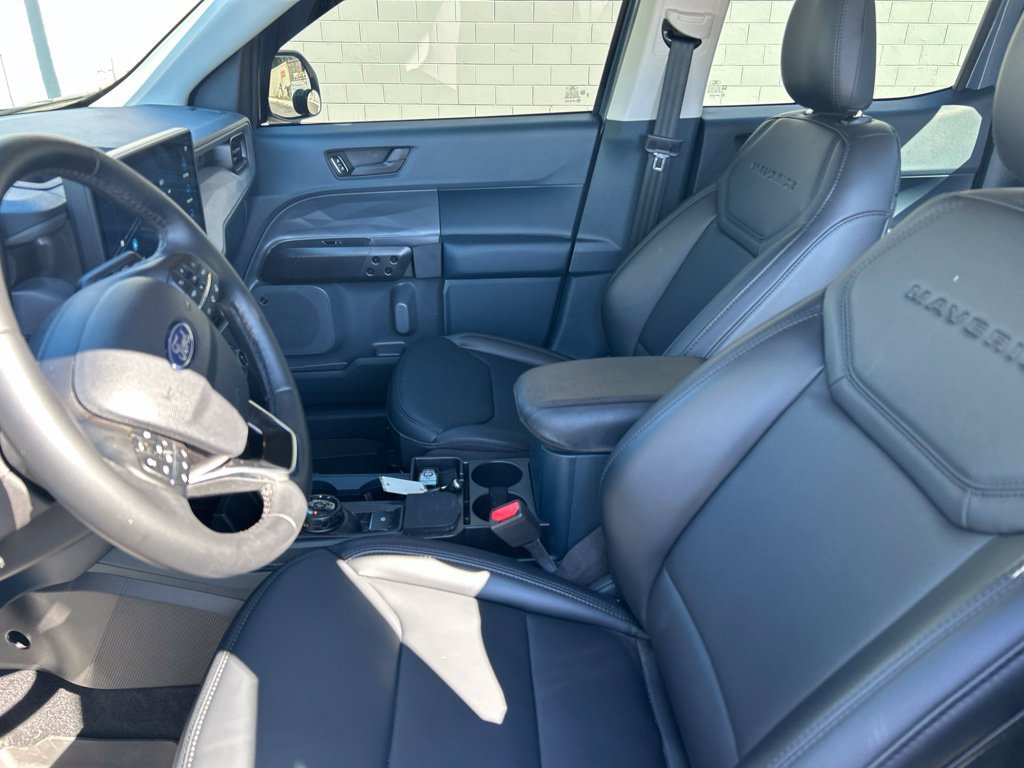 Used 2026 Ford Maverick Lariat w/ Black Appearance Package AWD/4WD image 9